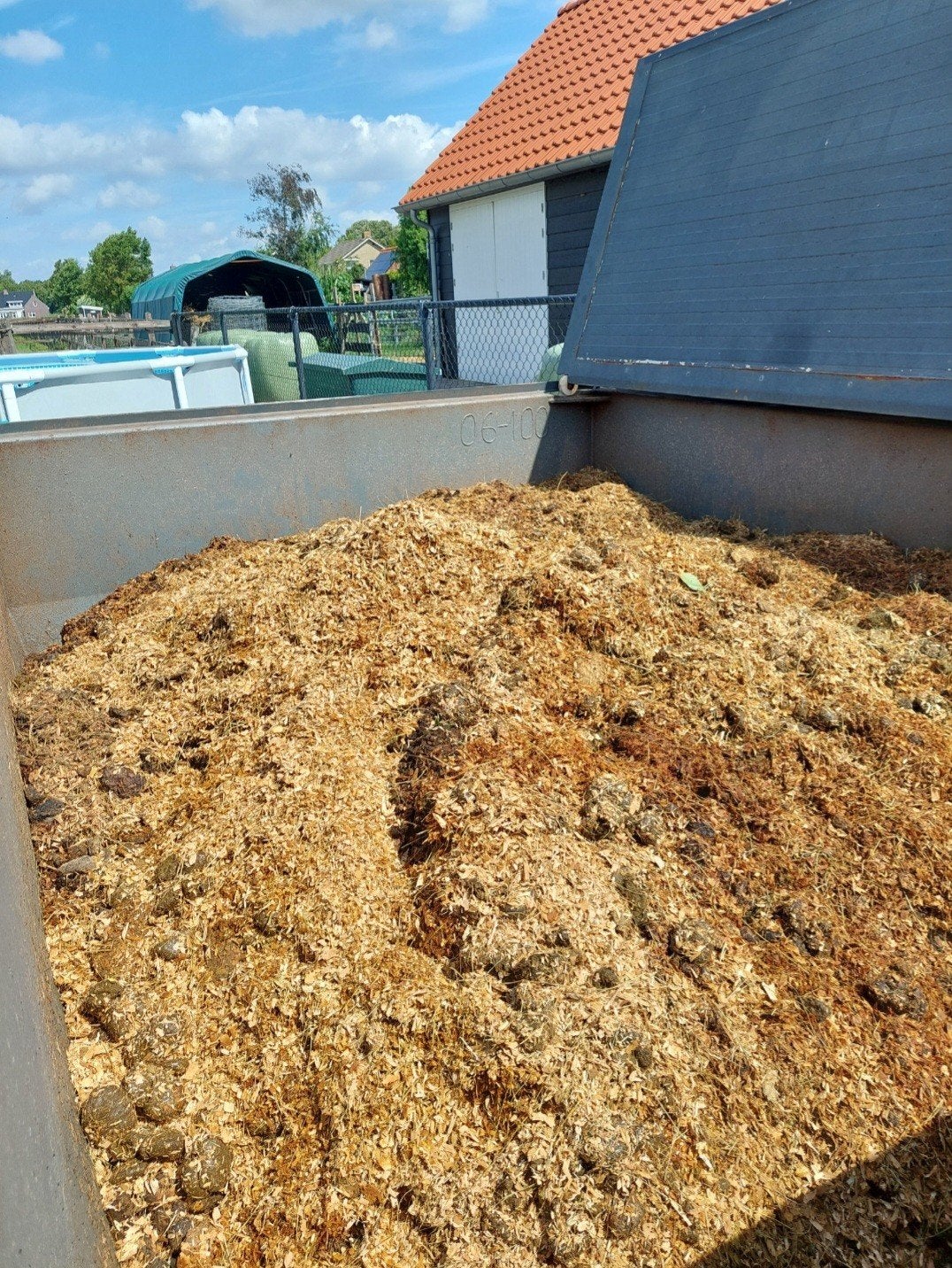 GRATIS Paardenmest voor tuin, moestuin of hof, Tuin en Terras, Aarde en Mest, Ophalen, Mest