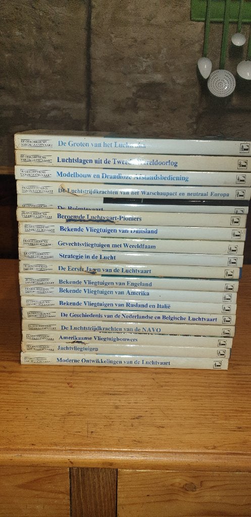 Lecturama serie De geschiedenis van de luchtvaart in 17, Ophalen of Verzenden, Zo goed als nieuw, Boek of Tijdschrift