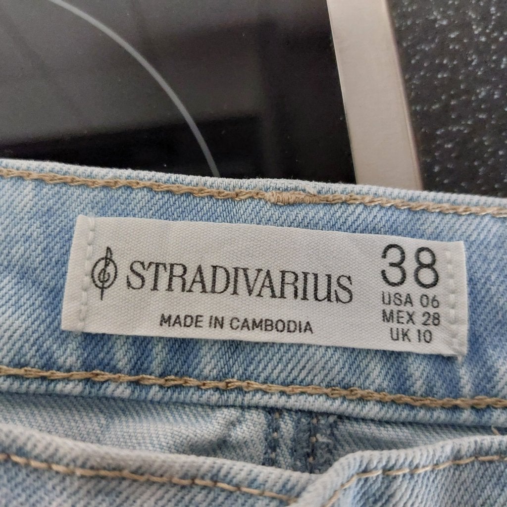 Stradivarius jeans mt 38 goede staat, Blauw, Ophalen of Verzenden, Zo goed als nieuw, W30 - W32 (confectie 38/40)