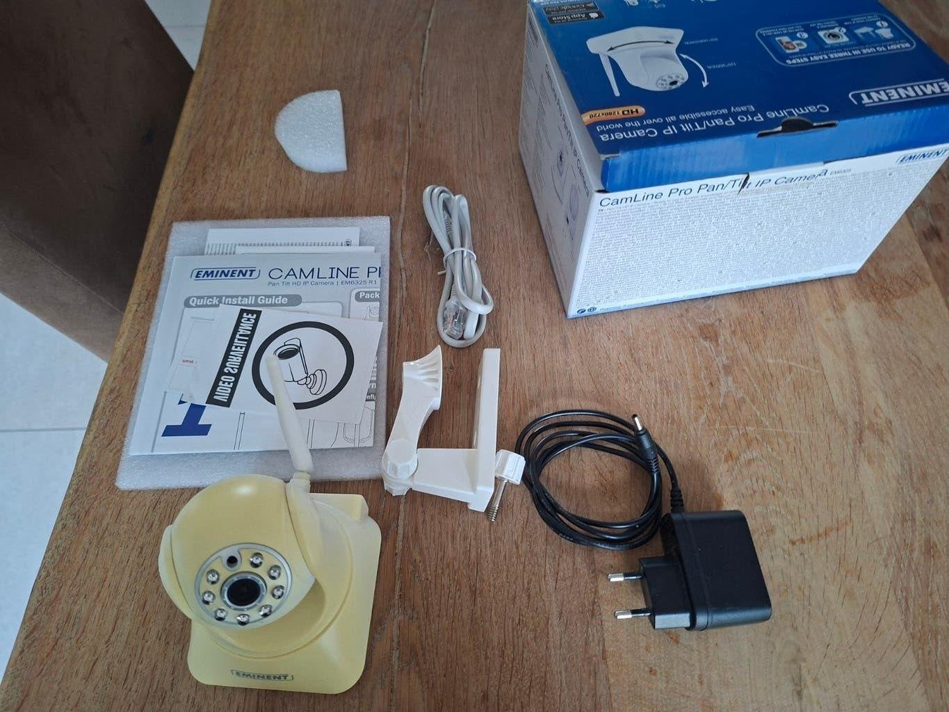 Eminent Camline Pro Pan/Tilt IP camera EM6325, Ophalen of Verzenden, Gebruikt, Binnencamera