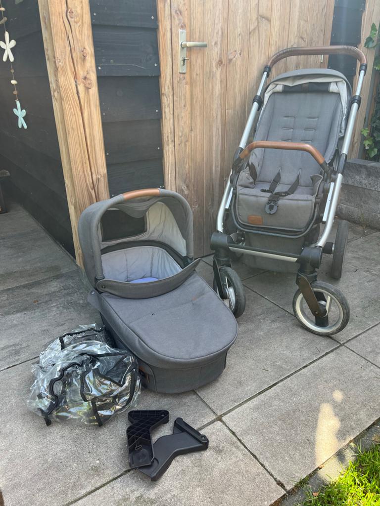 Mutsy kinderwagen met reiswieg, Maxi-Cosi steun & regenhoes, Ophalen, Gebruikt, Combiwagen, Mutsy