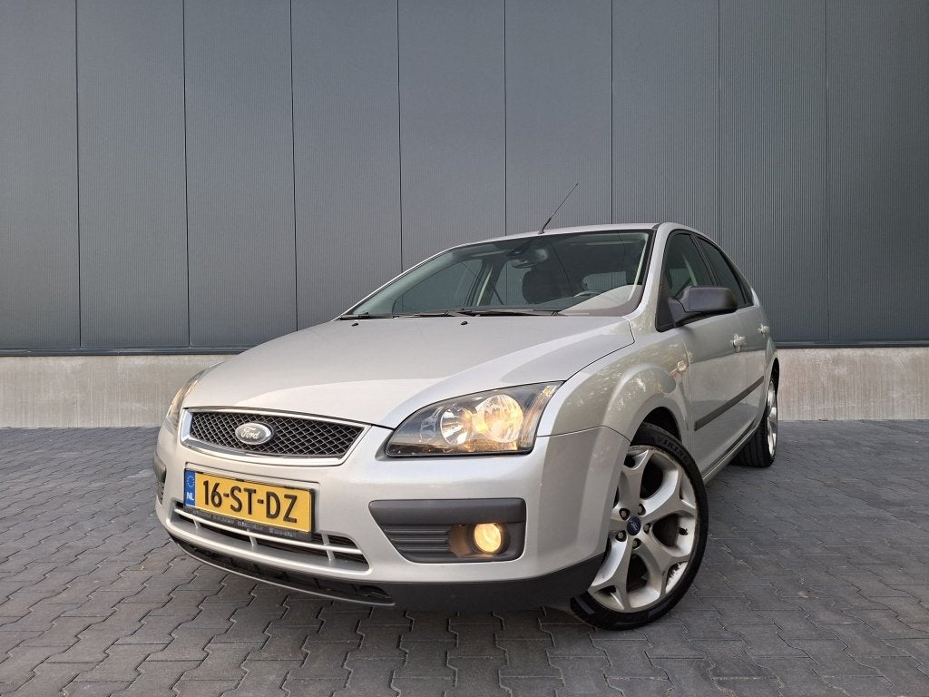 Ford Focus 1.6-16V Futura | Trekhaak | 5 deurs | Nieuwe voor, Focus, 1596 cc, Gebruikt, 4 cilinders