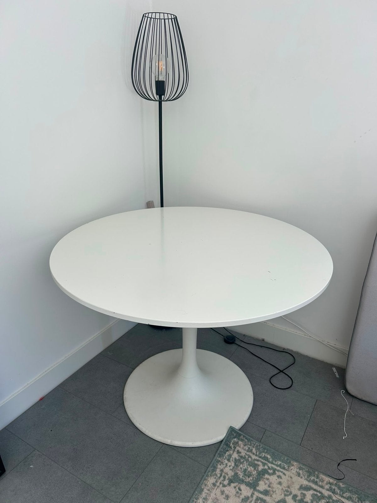IKEA Docksta tafel - Tafelblad, Ophalen, Kunststof, Gebruikt, 100 tot 150 cm