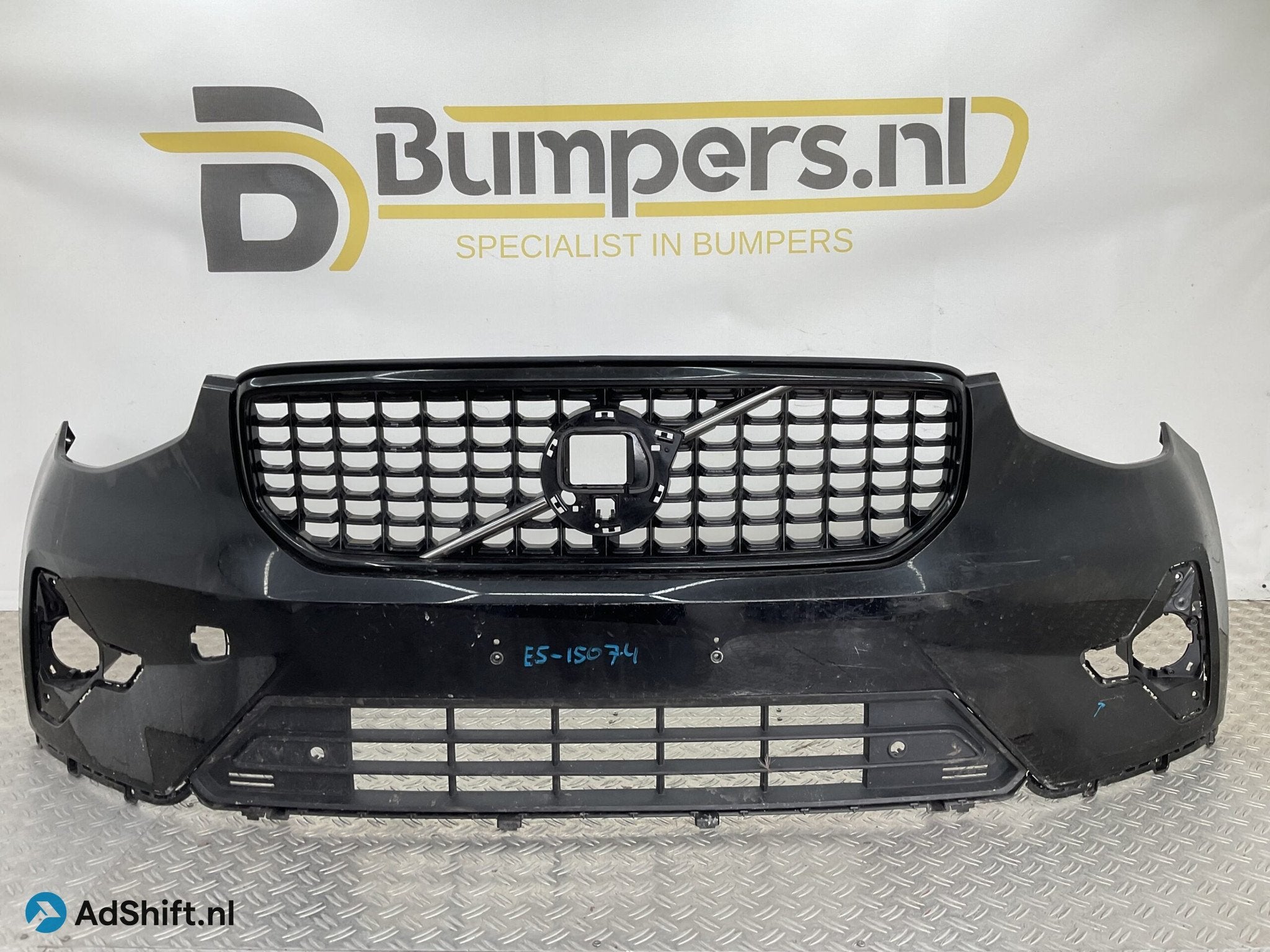 Bumper Volvo XC40 XC-40 Facelift 31690933 Grill Voorbumper E