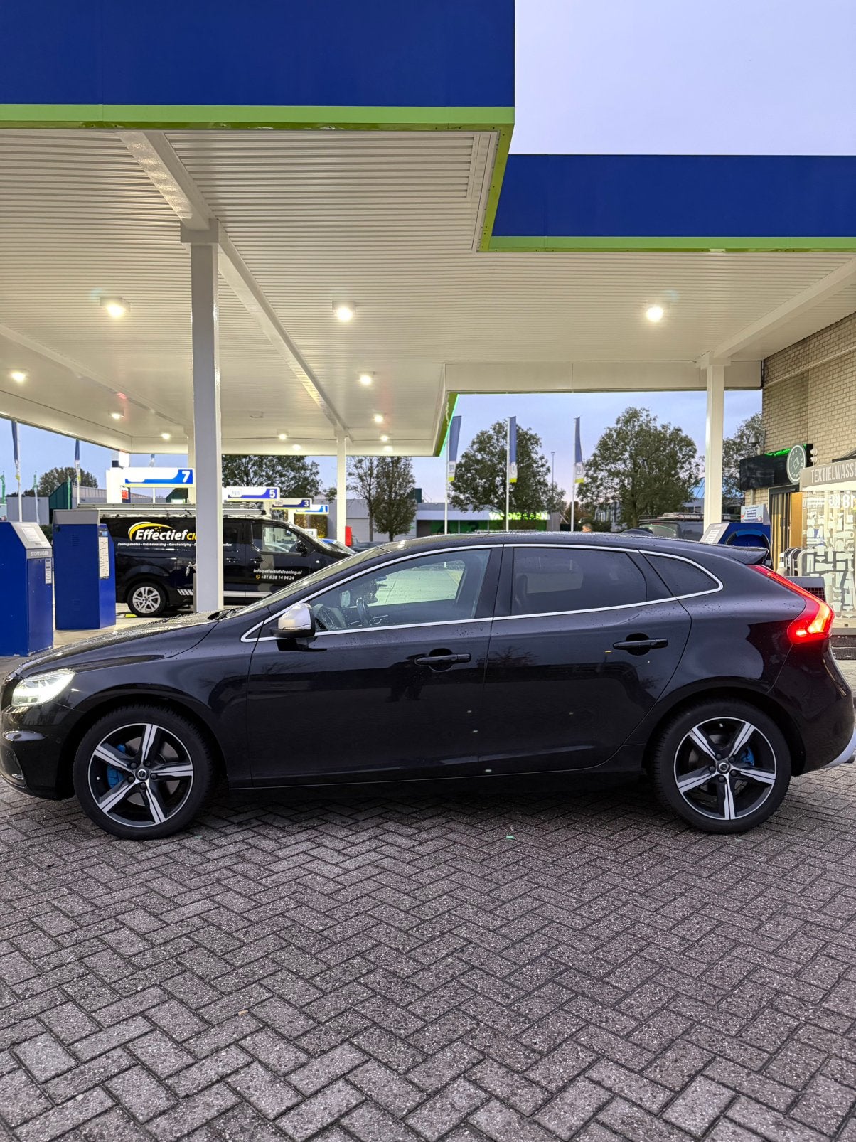 Volvo V40 1.5 T3 Polar+Sport / AUTOMAAT / PANORAMADAK / CAM, Auto's, Automaat, Dealer onderhouden, 1498 cc, 4 cilinders