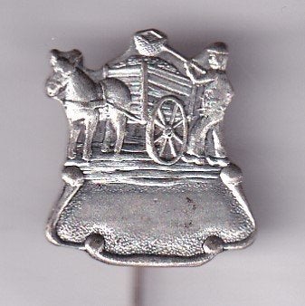 Kokkelvisser met paard en wagen zilverkl speldje ( N_086a), Ophalen of Verzenden, Zo goed als nieuw, Figuurtje, Speldje of Pin