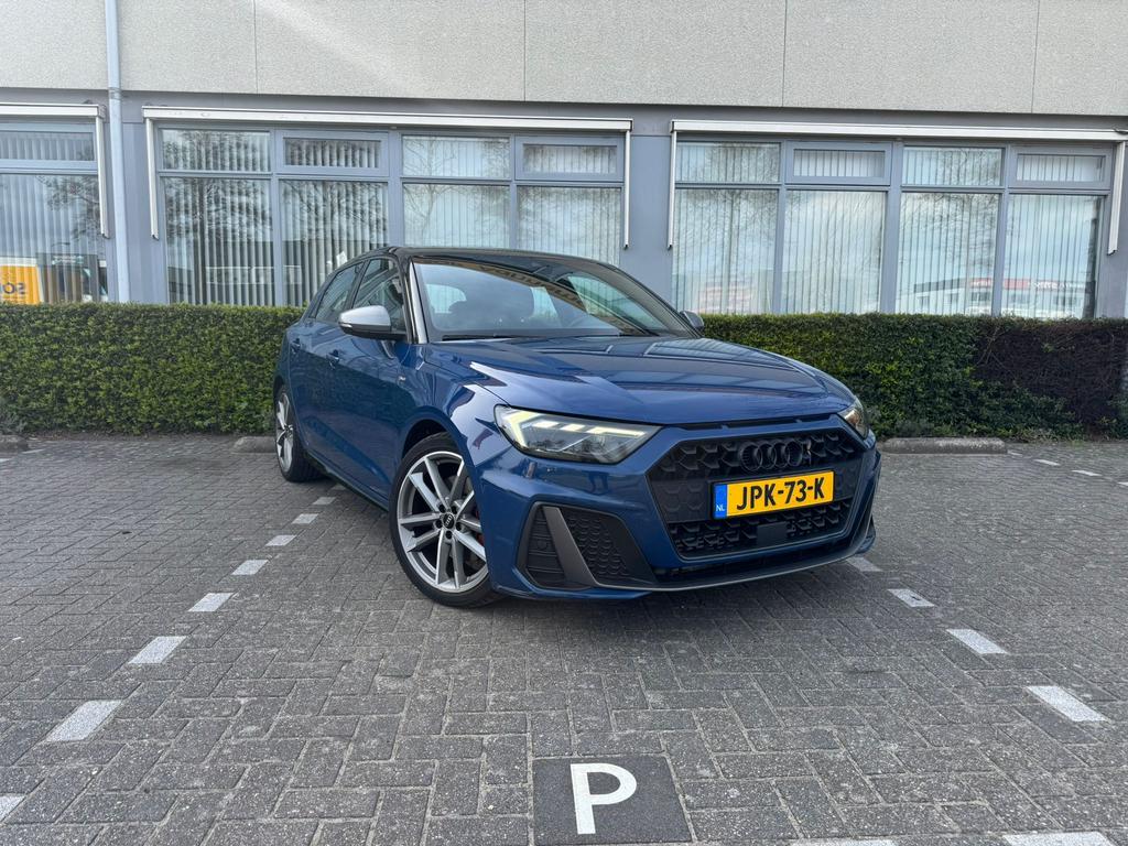 Audi A1 40 TFSI 3x S-line 207PK S Tronic 2022 COMPETITION!!!, Auto's, A1, 4 cilinders, 1984 cc, Blauw