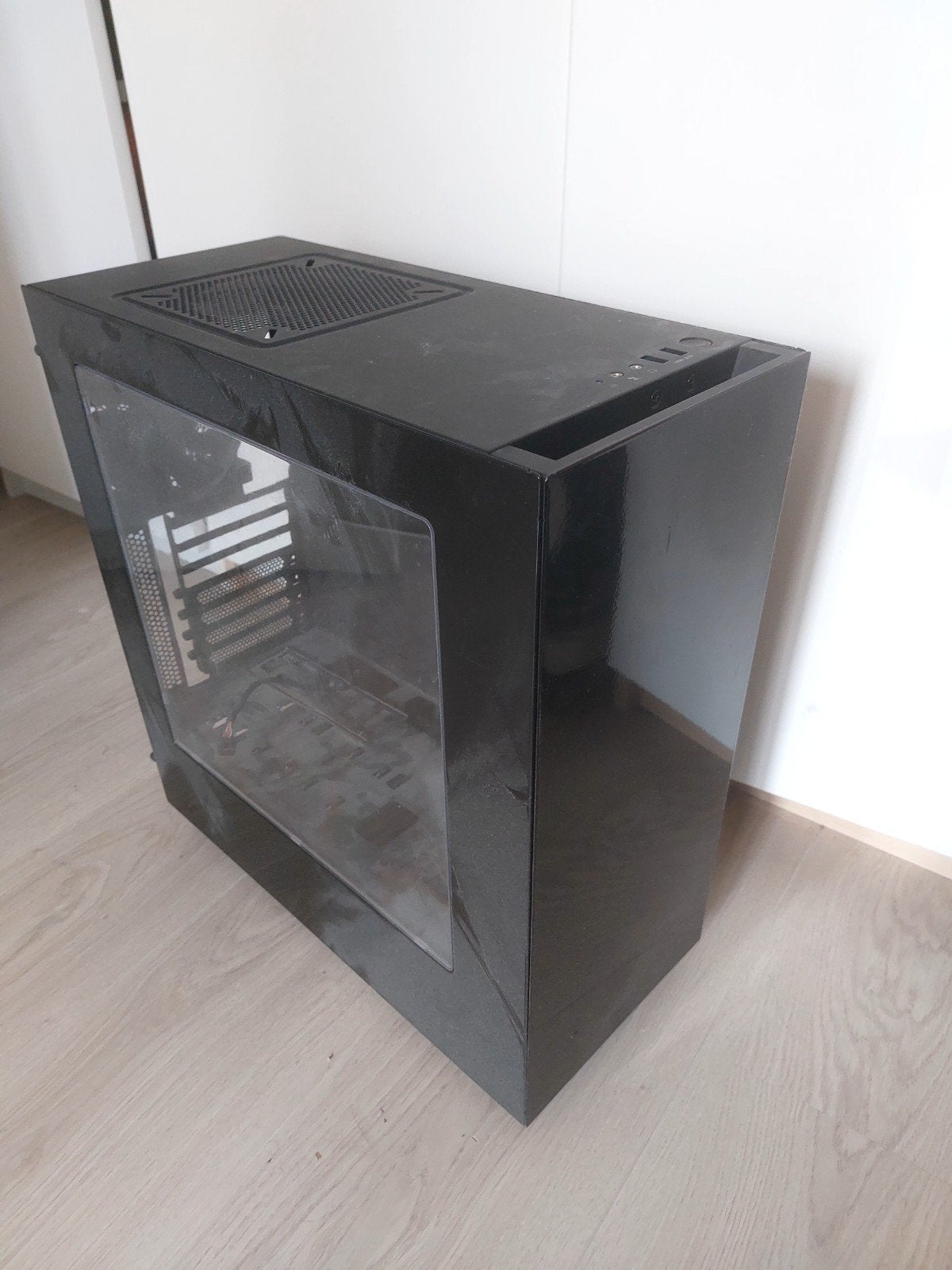 Nzxt pc case atx, Computers en Software, Computerbehuizingen, Ophalen, Zo goed als nieuw