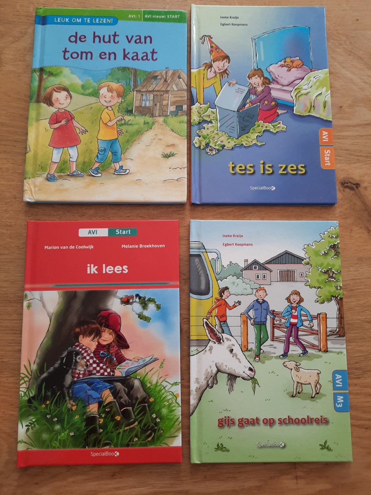 Te koop 4 leesboekjes. Start groep 3, Ophalen of Verzenden, Zo goed als nieuw, Non-fictie