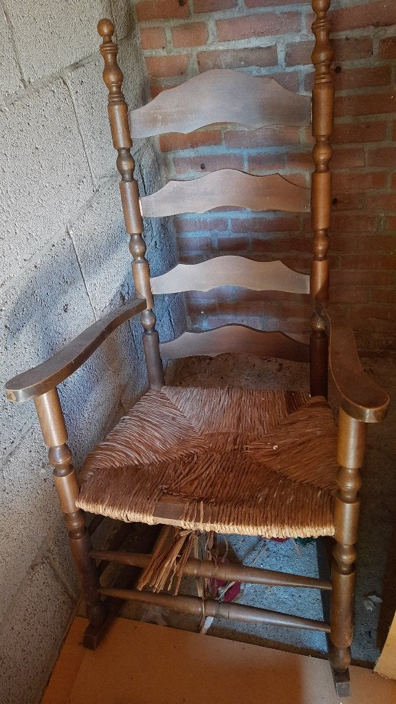 Oude schommelstoel, Huis en Inrichting, Stoelen, Gebruikt, Bruin, Ophalen of Verzenden, Eén