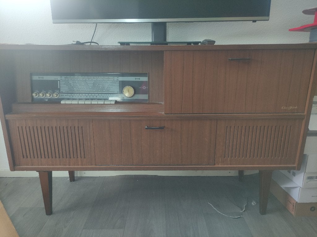 Retro kast /radiokast, Ophalen, Gebruikt, 100 tot 150 cm, Met deur(en)