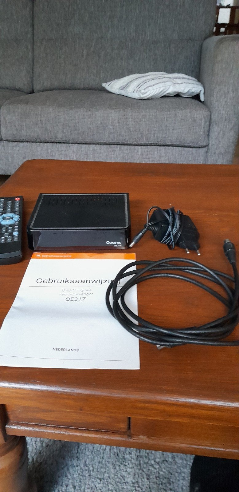 Quantis QE317 DVB-C digitale radio-ontvanger, Ophalen, Zo goed als nieuw, Decoder