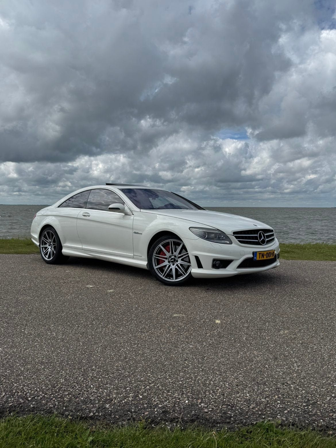 Mercedes CL63 AMG 6.3 V8 | FULL OPTION | Uniek & Zeldzaam, Auto's, 4 stoelen, Wit, Bedrijf, 525 pk