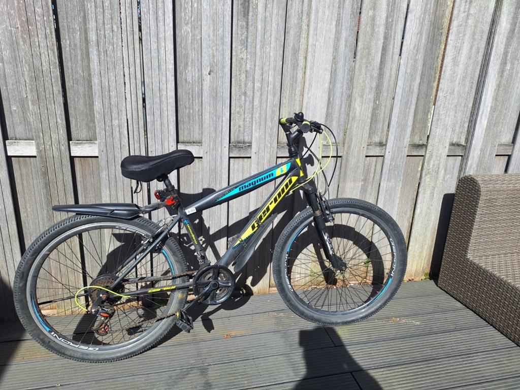 Magnum Geroni MTB 26inch jongensfiets zwart/geel OPKNAPFIETS, Ophalen, Gebruikt, 26 inch of meer