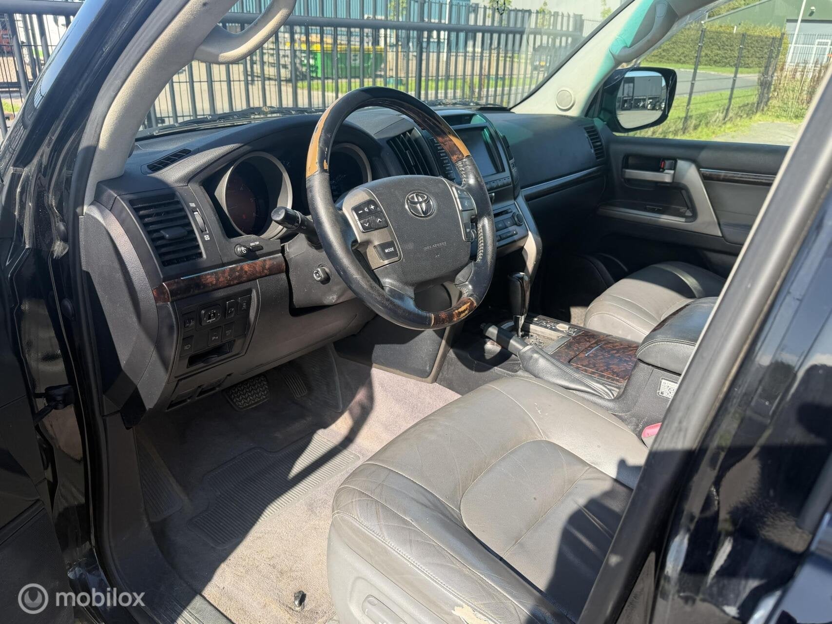 Foto 13 van Toyota LandCruiser V8 4.5 D-4D Executive 7p.