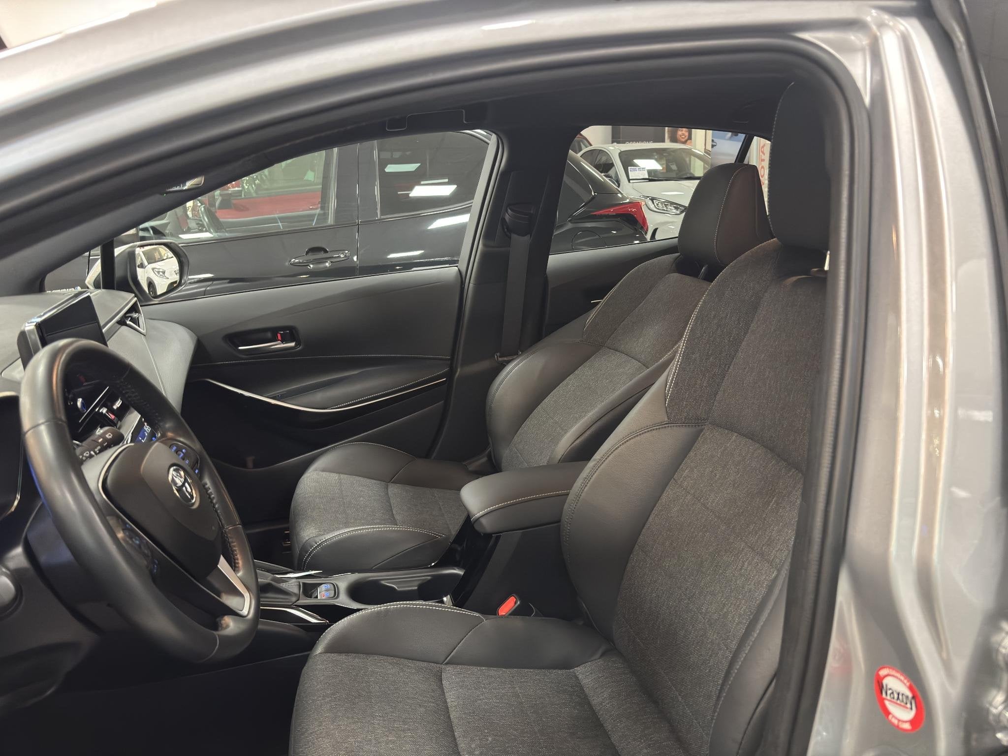 Toyota Corolla 1.8 Hybrid Dynamic, 450 kg, Gebruikt, 4 cilinders, Stoelverwarming