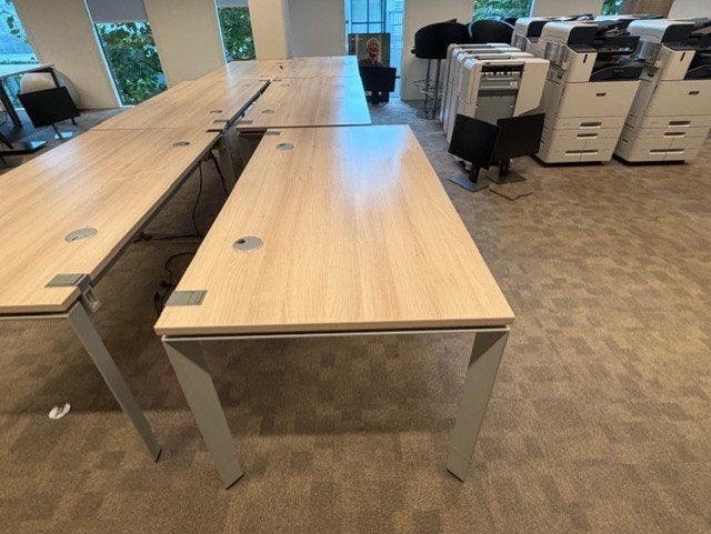 Complete Steelcase bureau-set met ladeblok, 120 sets, 160 cm, Gebruikt, Metaal, Ophalen of Verzenden