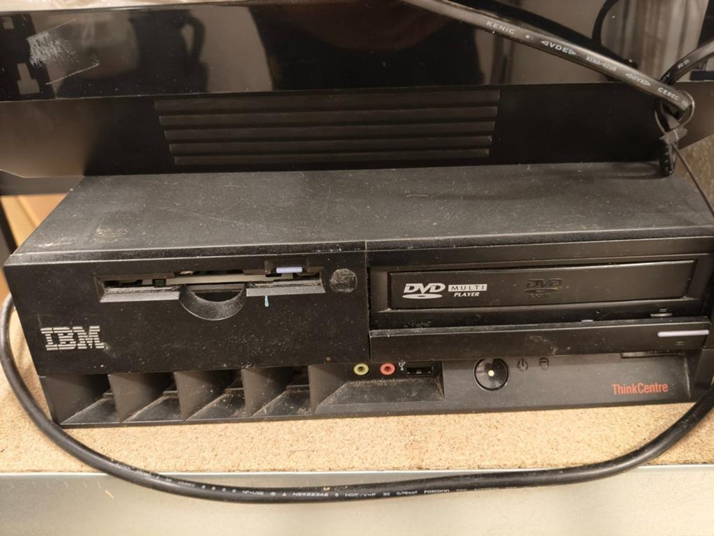 Ibm thinkcentre, Computers en Software, Ophalen of Verzenden, Gebruikt, Onbekend