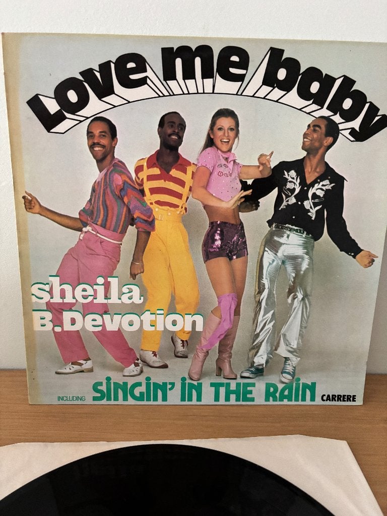 LP - Sheila B. Devotion - Love me baby, LP, Gebruikt, Funk, Ophalen of Verzenden