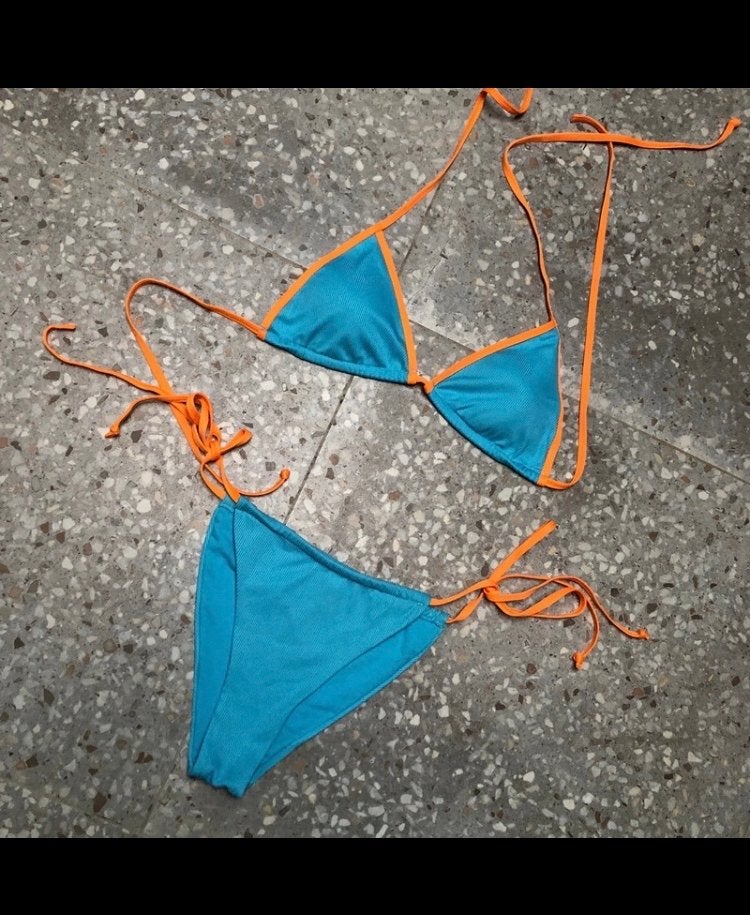 Primark Bikini - Blauw met Oranje accenten, Kleding | Dames, Ophalen of Verzenden, Zo goed als nieuw, Blauw, Bikini