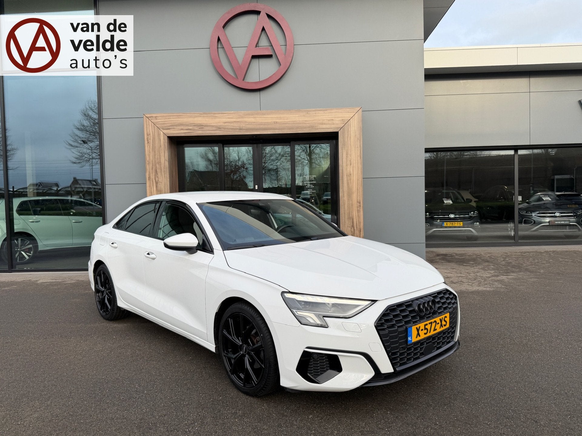 Audi A3 Limousine 35 TFSI 150pk S-tronic Advanced | Camera |, 12 maanden, Stof, 4 cilinders, Wit