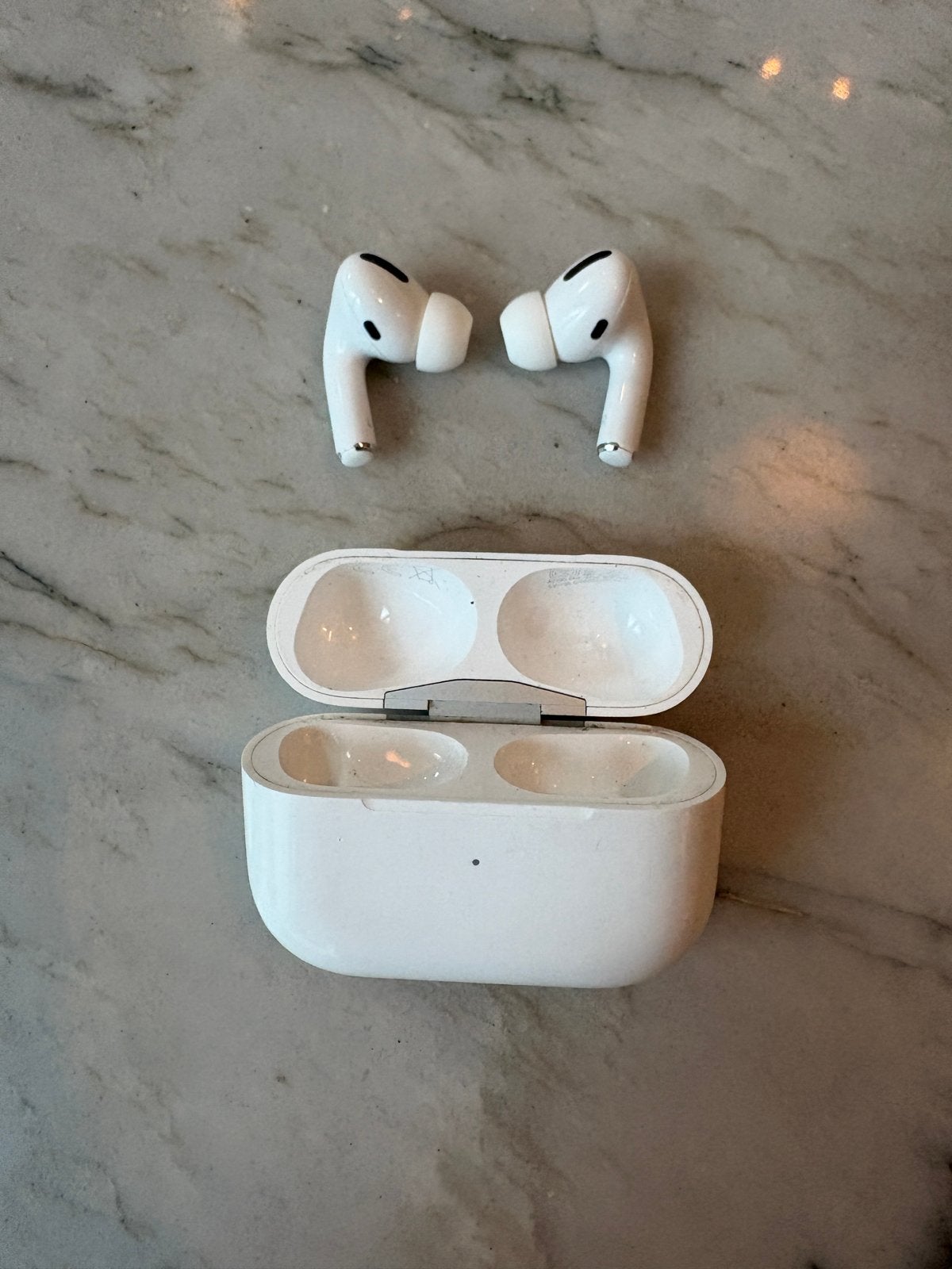 Apple AirPods Pro 1 met ruis in linker oortje, In-ear, Gebruikt, Bluetooth, Ophalen of Verzenden