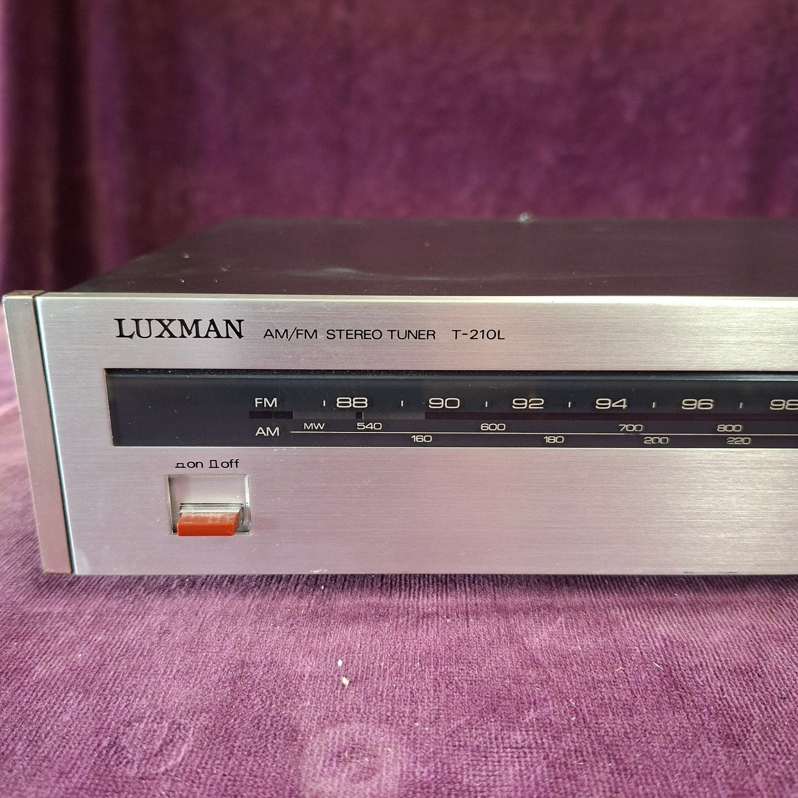 Luxman T-210L AM/FM Stereo Tuner, Ophalen, Gebruikt, Analoog