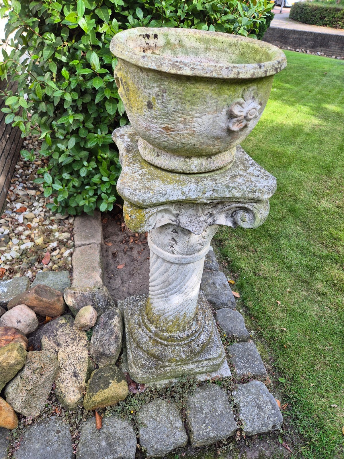 tuinvaas op sokkel zuil, Tuin en Terras, Ophalen, Rond