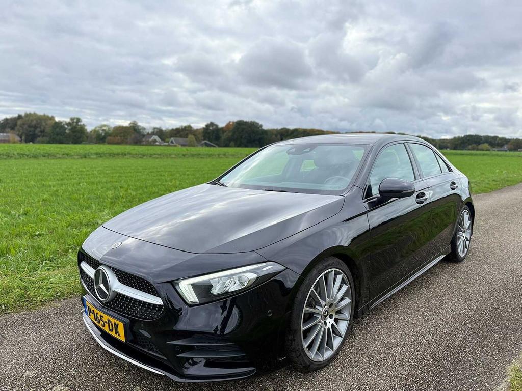 Mercedes-Benz - 2021 - A-klasse - 200 d AMG Line - P-165-DK, Auto's, Gebruikt, Euro 6, 4 cilinders, 150 pk