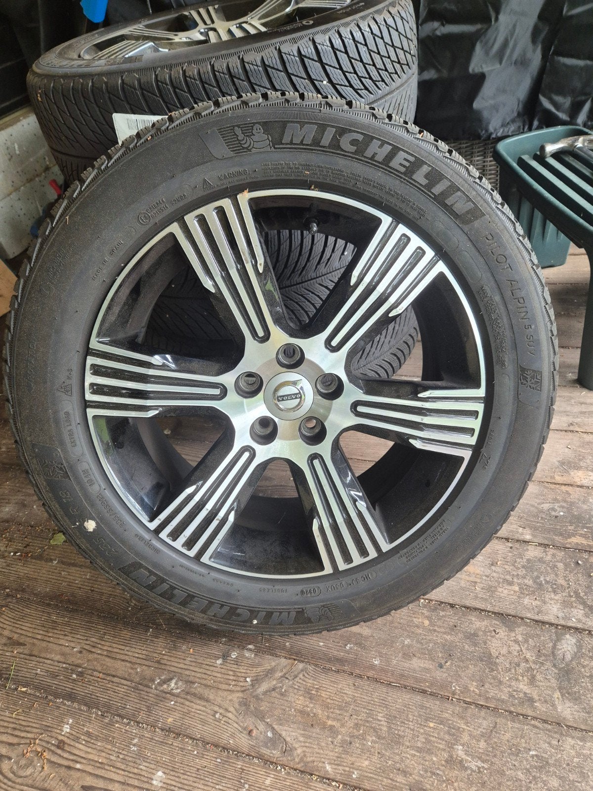 Volvo 18 inch velgen met Michelin Pilot Alpin SUV banden, Auto-onderdelen, Banden en Velgen, 18 inch, Gebruikt, Banden en Velgen