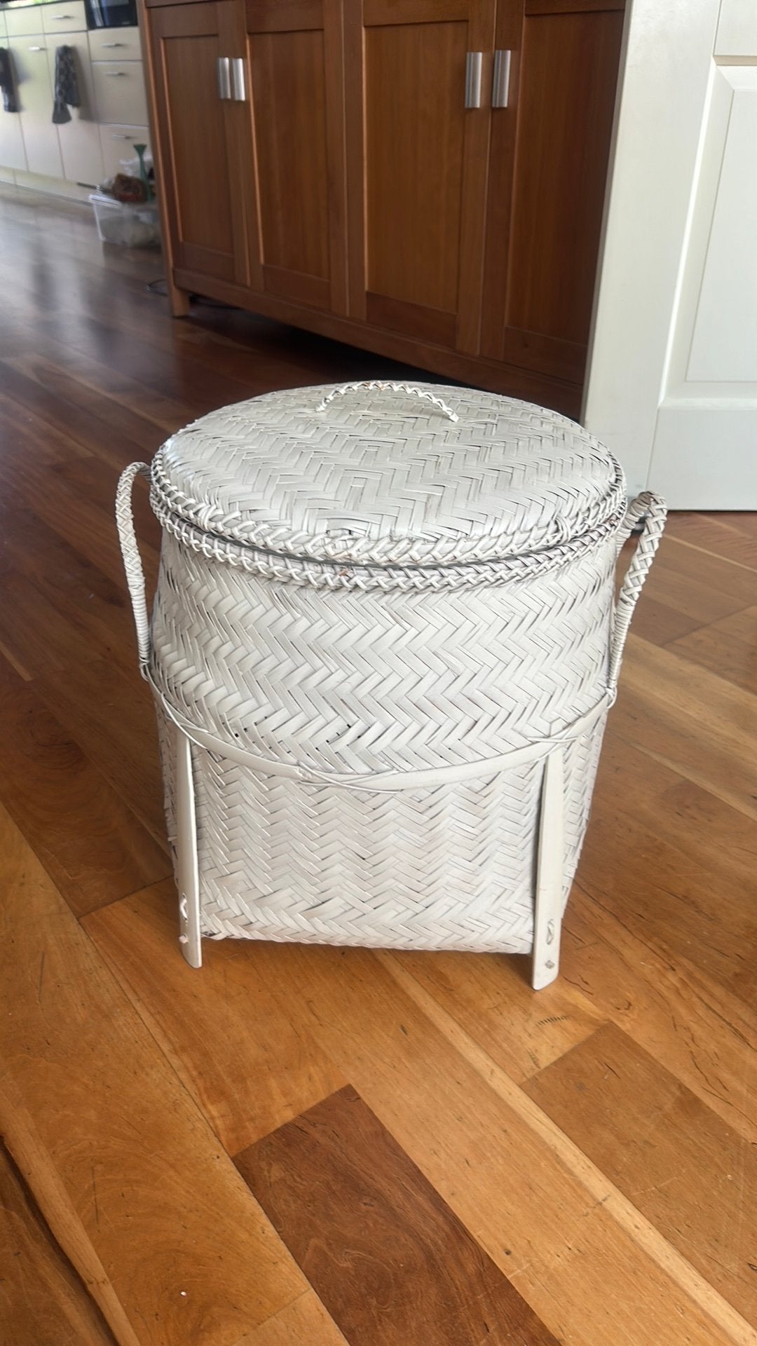 Grote bamboe “was” mand white wash, Huis en Inrichting, Woonaccessoires | Schalen en Manden, Overige materialen, Gebruikt, Mand
