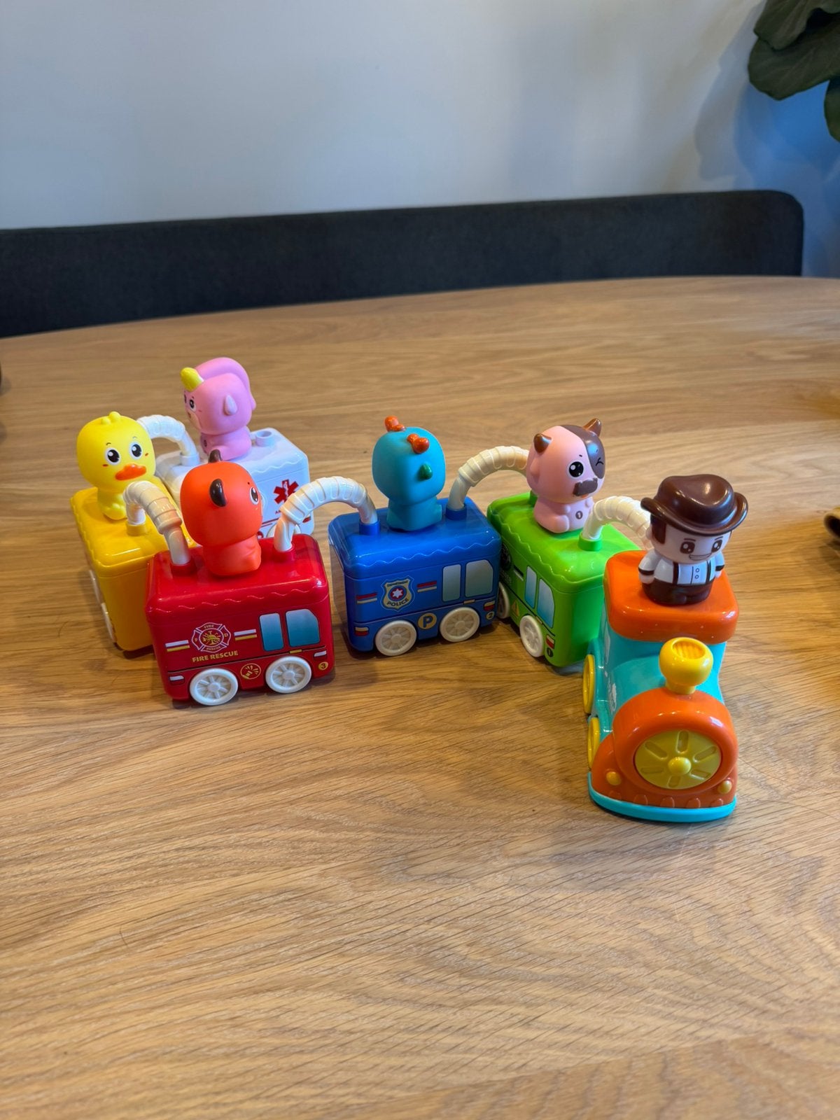 Montessori Speelgoedtrein vanaf 2 jaar, Ophalen, Zo goed als nieuw, Jongen of Meisje
