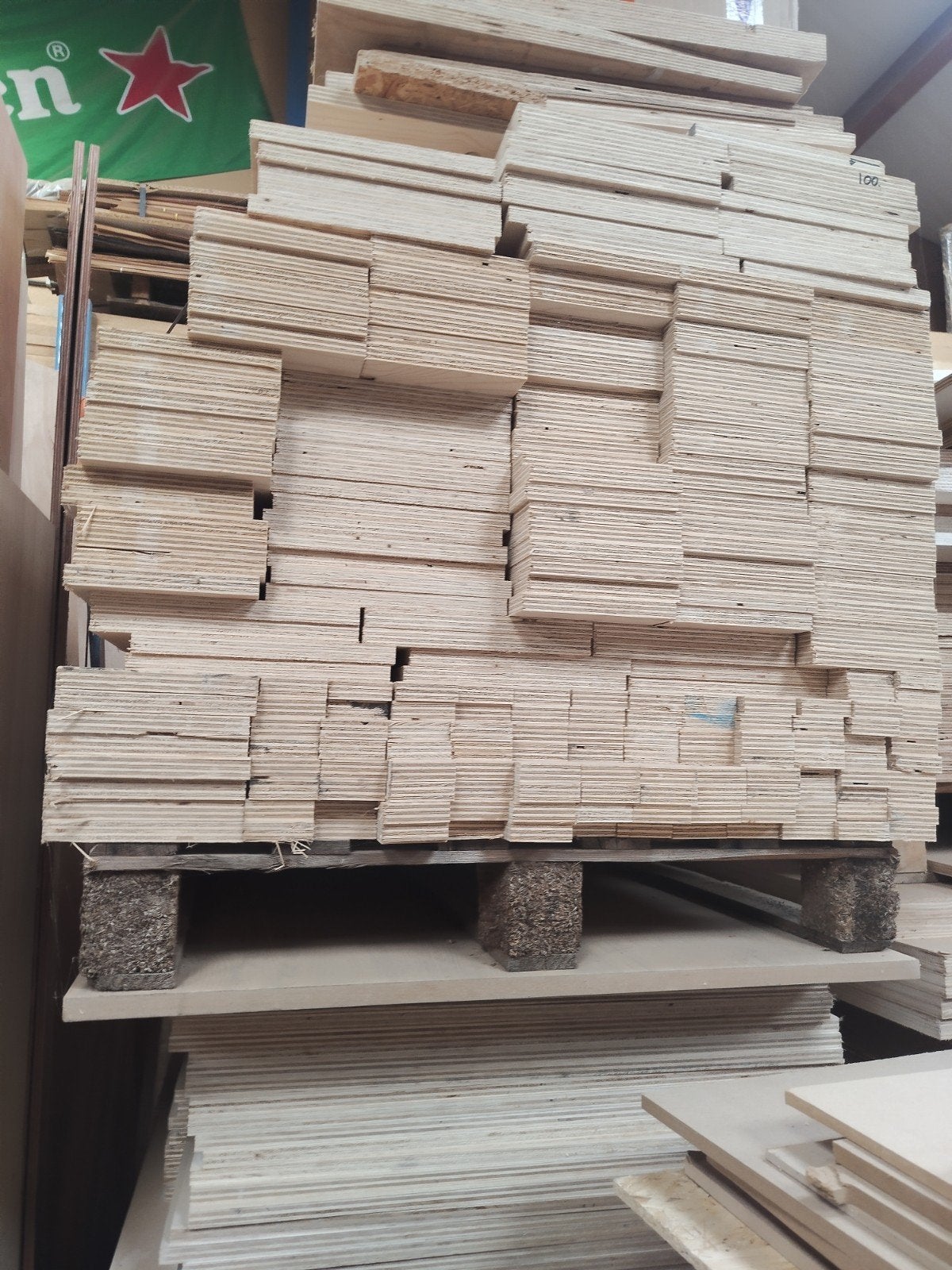 Rest partij MDF, OSB, Underlayment,Spaanplaat, Finsvuren, Ophalen, Minder dan 25 mm, Plank, Minder dan 200 cm