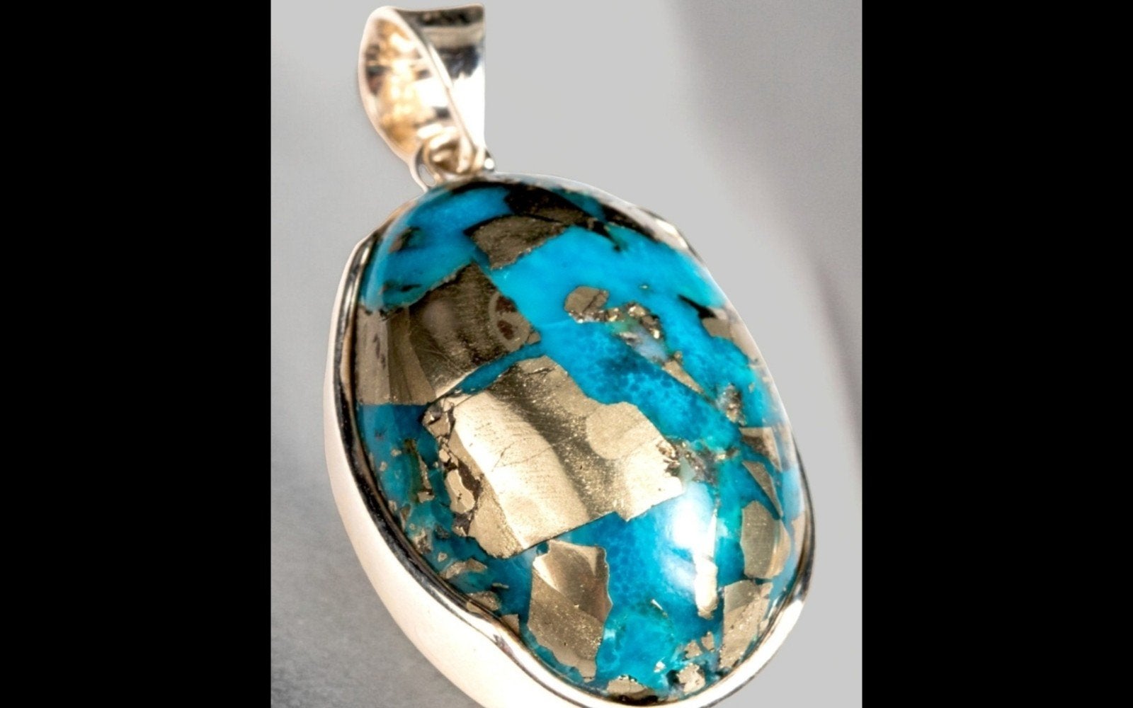 Zeldzaam mooie zilveren hanger met echte Nishapur Turquoise., Overige voorstellingen, Nieuw, Met edelsteen, Zilver