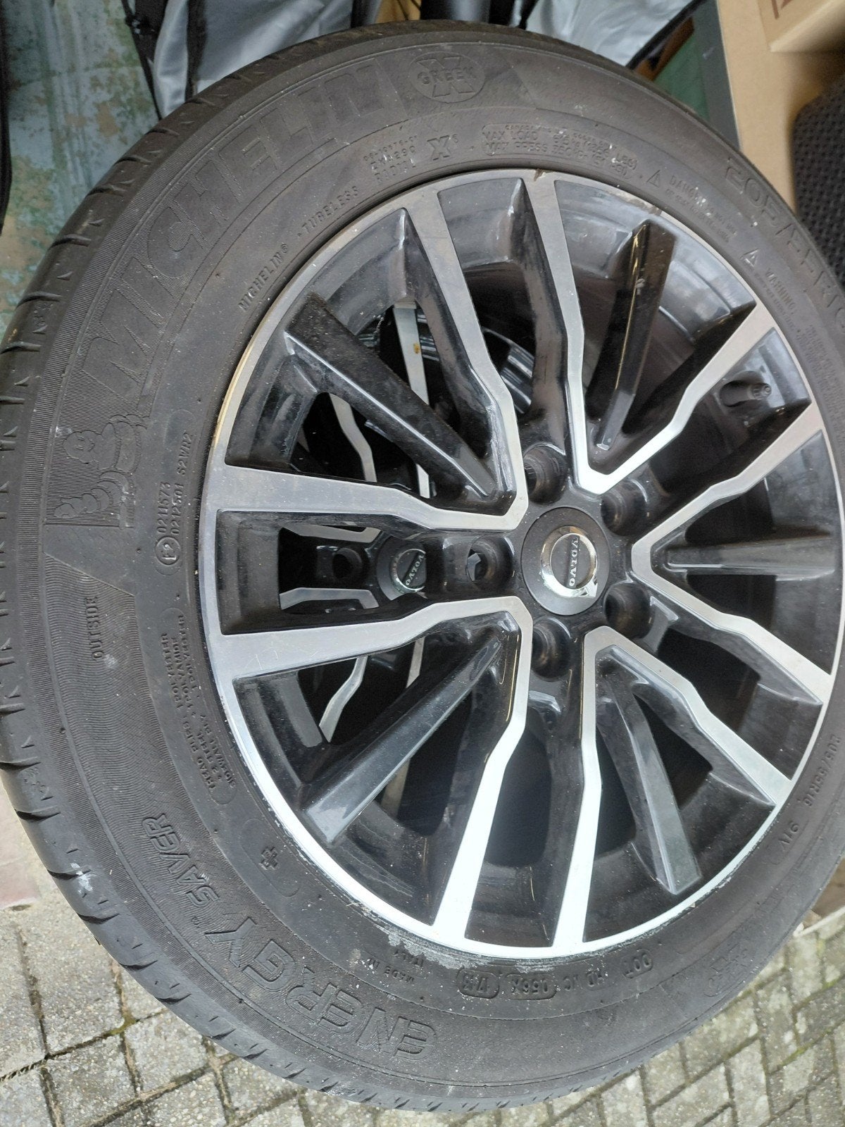 Volvo V40 originele lichtmetalen velgen met winterbanden, Ophalen, Gebruikt, Banden en Velgen, Winterbanden
