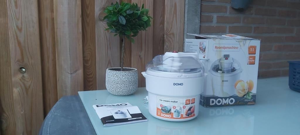 Ice cream maker  1 liter ., Kooi, Minder dan 75 cm, Zo goed als nieuw, Ophalen