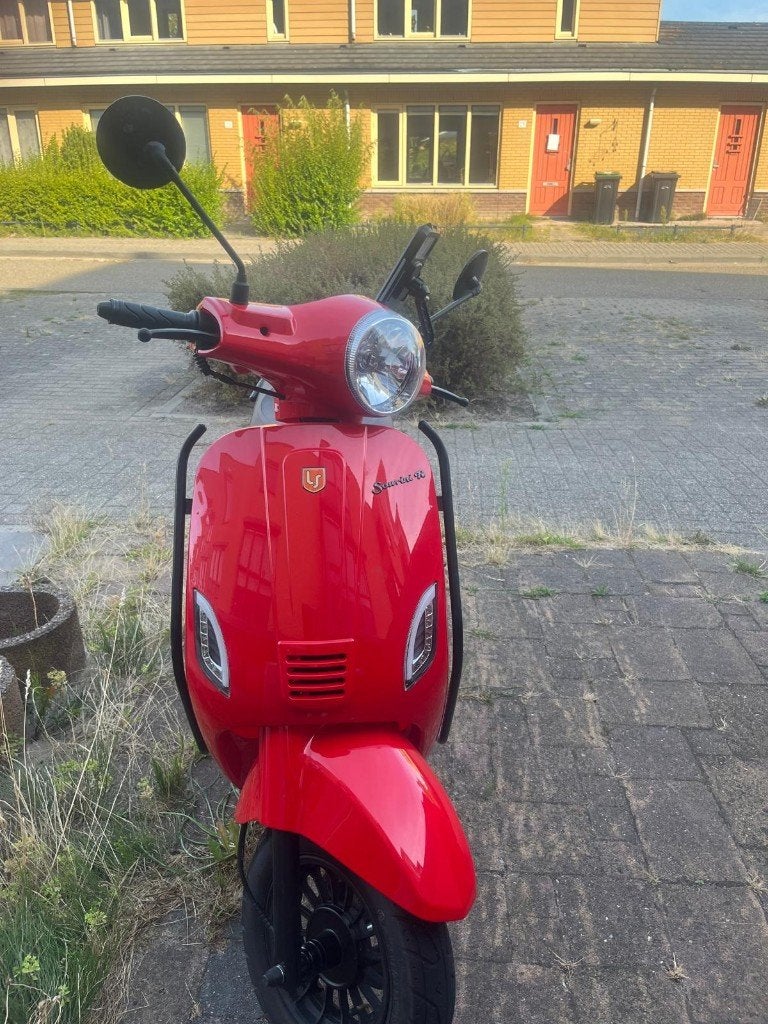 La Sauris scooter for sale, Overige merken, Ophalen of Verzenden, Zo goed als nieuw, Benzine