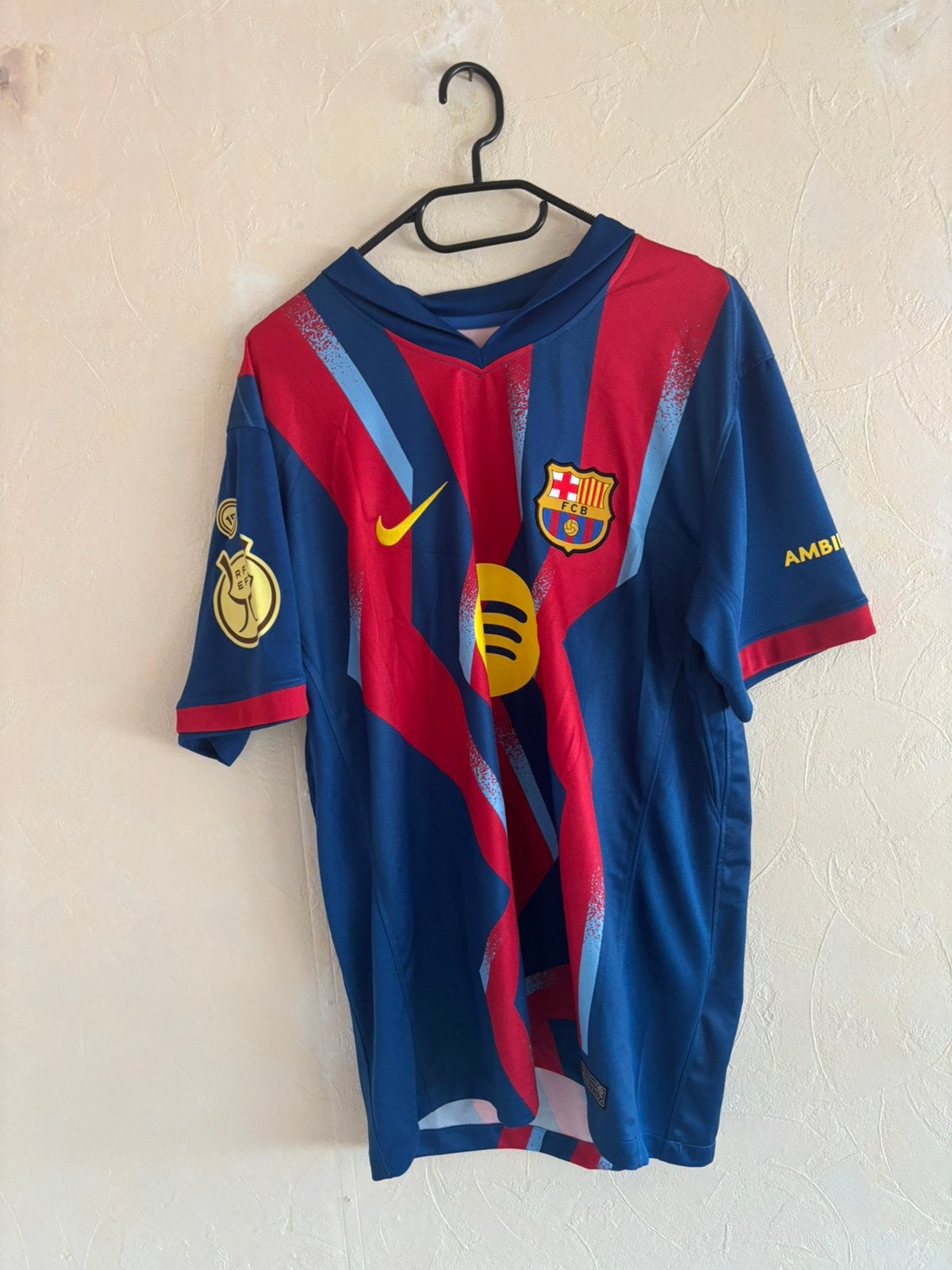 Gesigneerd Yamal shirt - FC Barcelona - Maat M, Kleding | Heren, Ophalen of Verzenden, Zo goed als nieuw, Voetbal, Maat 48/50 (M)
