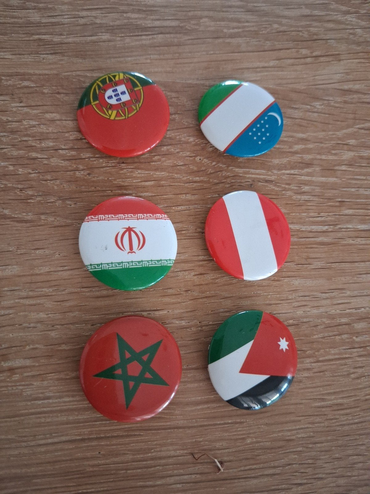 Voetbal buttons gratis, Ophalen of Verzenden, Sport