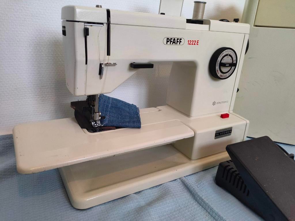 PFAFF 1222 E IDT prof. Degelijke naaimachine  alle stoffen., Ophalen of Verzenden, Zo goed als nieuw, Naaimachine, Pfaff