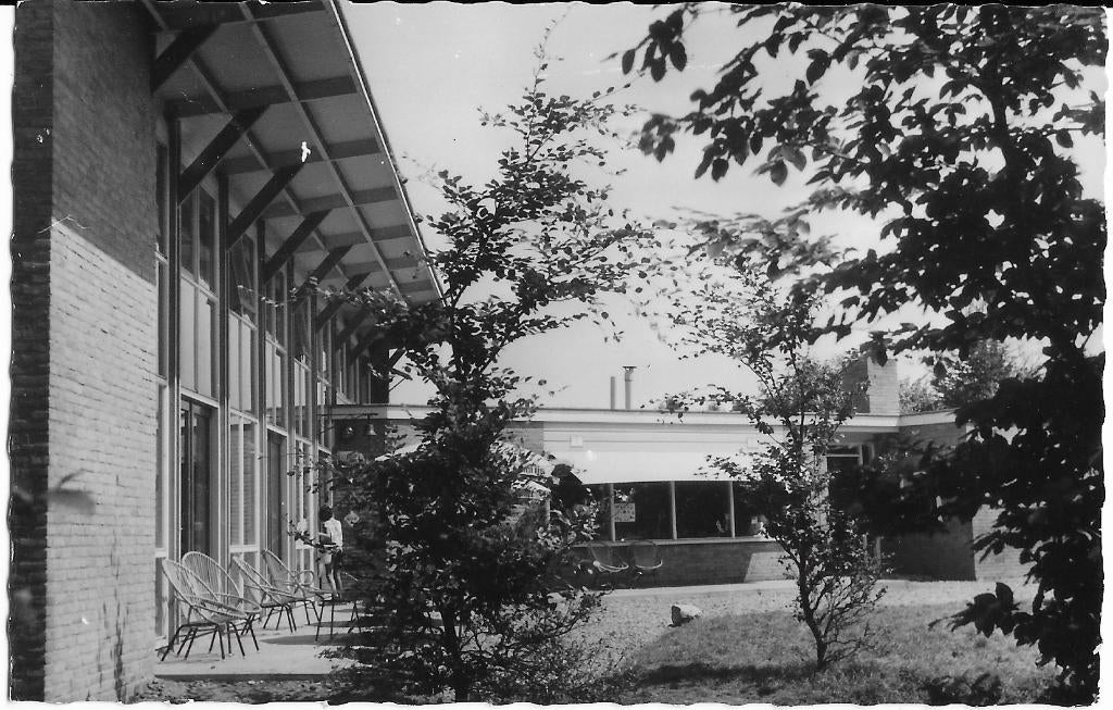 Bladel, Bondskampeerterrein, De Achterste Hoef, vrouw, zitje, Verzenden, 1960 tot 1980, Gelopen, Noord-Brabant