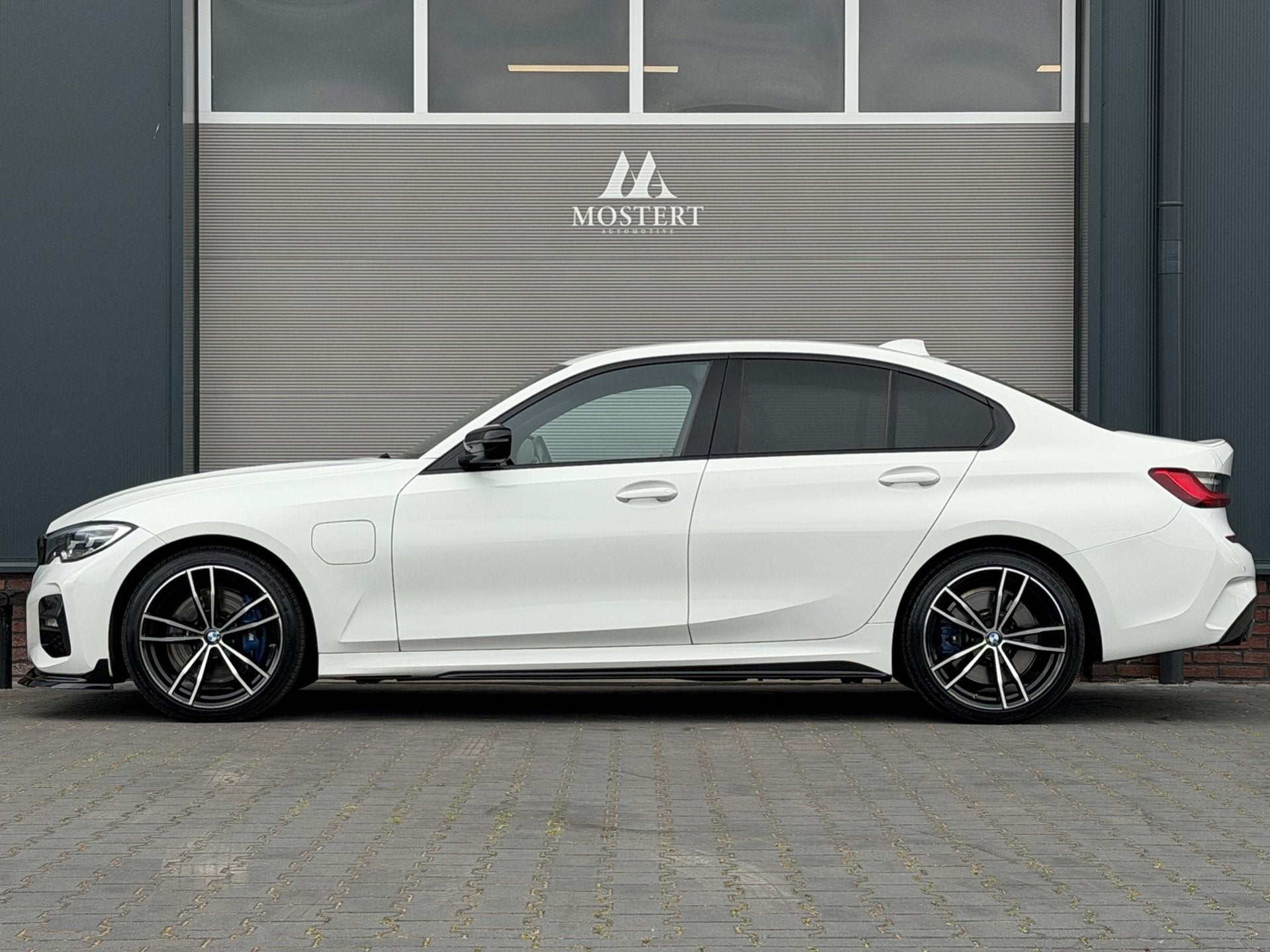 BMW 3-serie 330e High Executive|2020|M sport||Dealer on|Lede, Auto's, 1998 cc, Achterwielaandrijving, Gebruikt, 4 cilinders