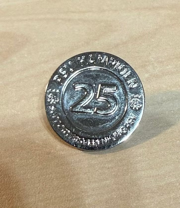 Pin PSV Eindhoven 25 Keer Landskampioen 2024., Ophalen of Verzenden, Zo goed als nieuw