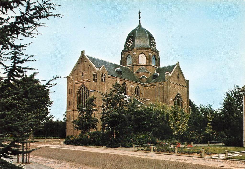 Hoogeloon, R.K. Kerk, Ophalen of Verzenden, 1980 tot heden, Ongelopen, Noord-Brabant