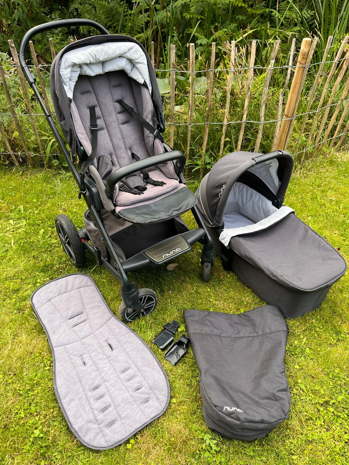Nuna kinderwagen met reiswieg en adapters, Gebruikt, Combiwagen, Verstelbare duwstang, Ophalen