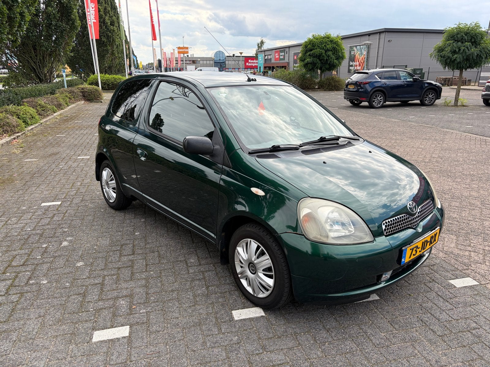 Toyota Yaris 1.3 16V 3DR AUT 2002 Groen, Auto's, 1299 cc, 15 km/l, 31 €/maand, 4 cilinders