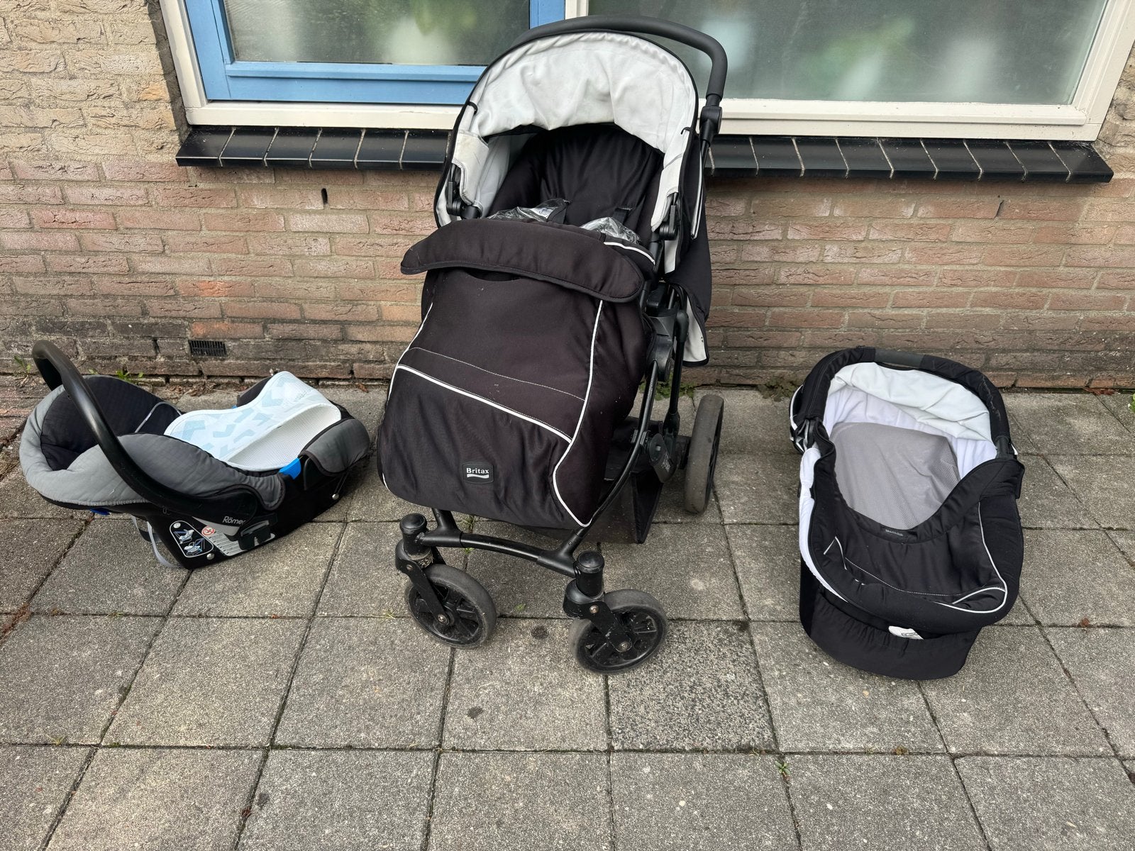 Britax Römer Combiwagen Set met Wieg, Zitje en Autostoel, Kinderen en Baby's, Kinderwagens en Combinaties, Gebruikt, Combiwagen