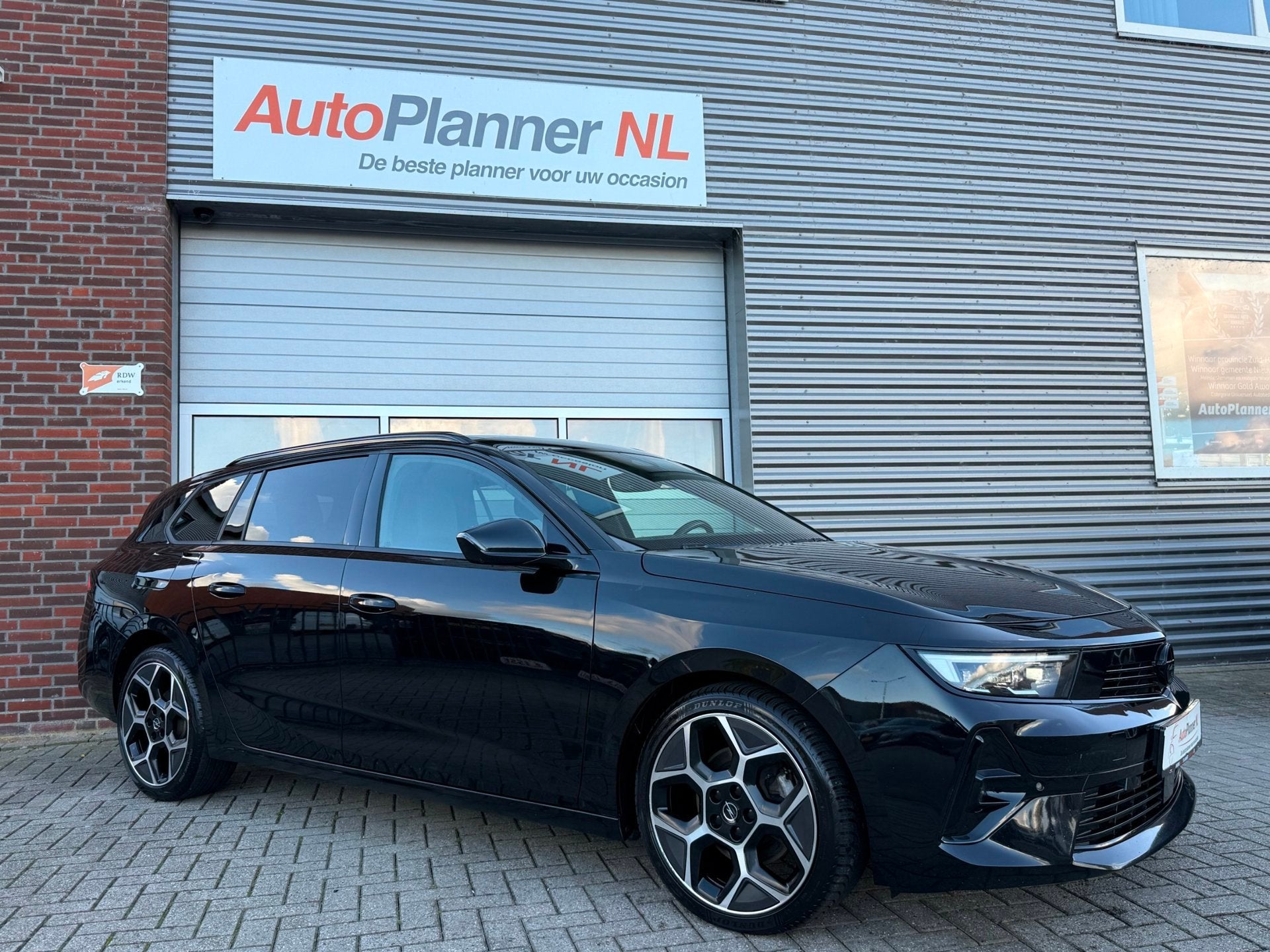Opel Astra 1.2 Turbo Ultimate! Incl. Btw! 360 Camera! Pano, Dealer onderhouden, Gebruikt, Zwart, 1199 cc