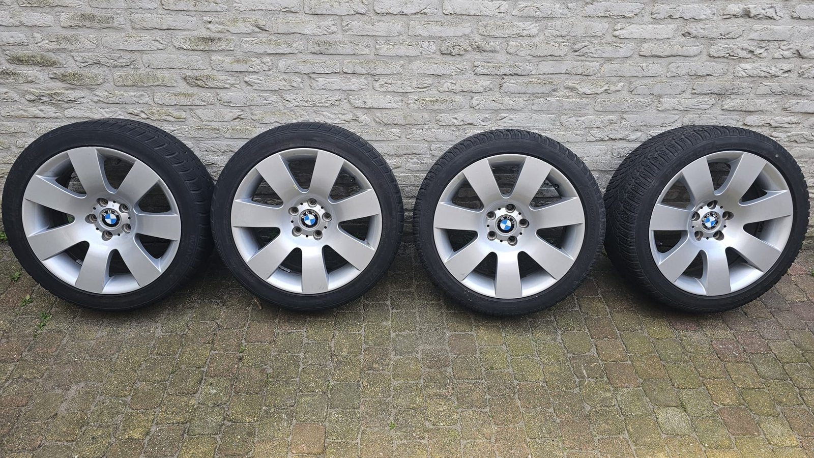 winterbanden + velgen 18 inch bmw e60, Ophalen, 15 inch, Velg(en), Winterbanden
