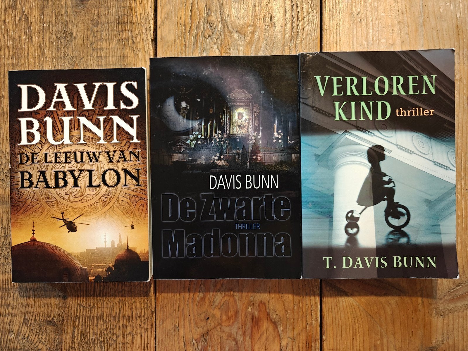 3 Boeken van Davis Bunn., Boeken, Ophalen of Verzenden, Zo goed als nieuw